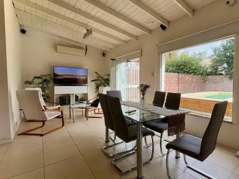 Pedriel  y Zelaya - Casa con piscina