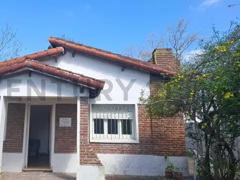 Casa en Venta en Manuel B Gonnet, USD 140.000