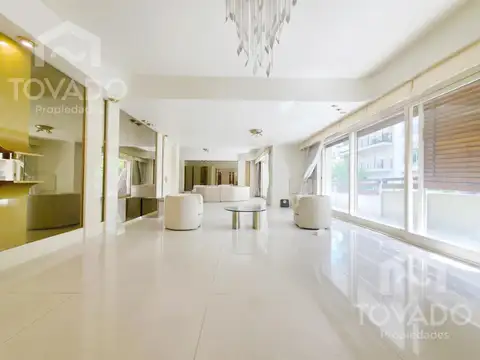 GRAN OPORTUNIDAD! APTO CRÉDITO! Amplio 4 Ambientes de Categoría con doble balcon en Flores!