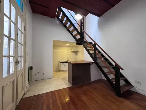 Depto Tipo Casa en Alquiler de 2 ambientes