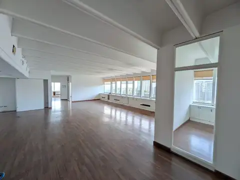 Oficina en Alquiler en Retiro, USD 8.000