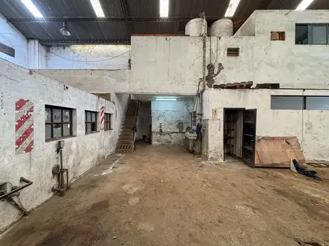 Local en Alquiler en Luis Agote, USD 6.000