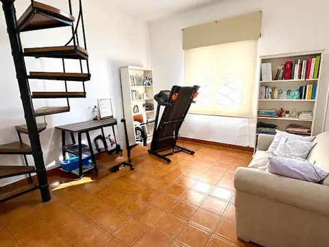 VENTA CASA 4 DORMITORIOS EN BARRIO GRAL SAN MARTIN