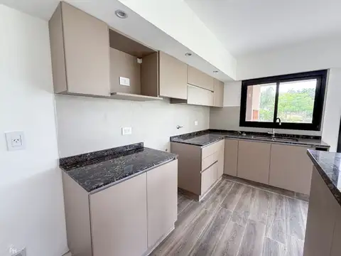 Casa 3 ambientes con 2 baños