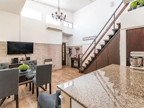 VENTA PH 4 AMB CON TERRAZA Y PARRILLA EN POMPEYA