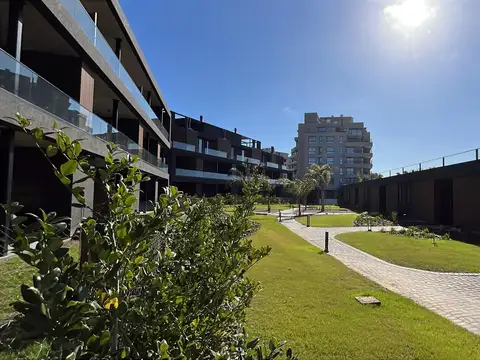 Departamento en Alquiler con 1 cocheras