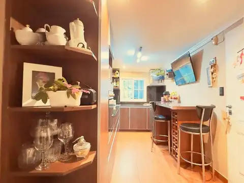 Depto Tipo Casa en Venta con 1 cocheras