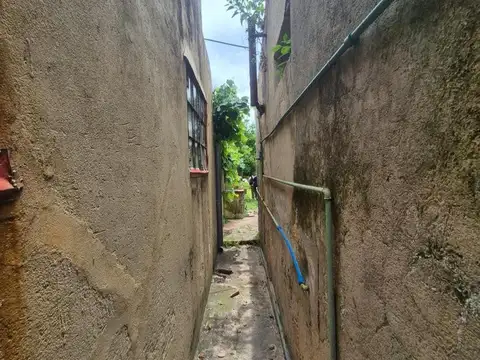Cochera a refaccionar en Venta, Campana Centro