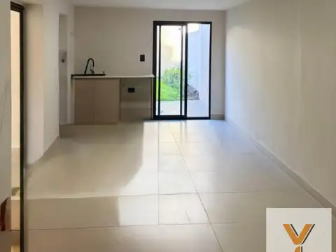 Casa 3 ambientes con 1 baño