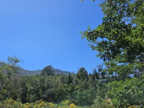 VENTA Lote/Terreno céntrico 1832 m2, ideal desarrollo, costea el arroyo VLA