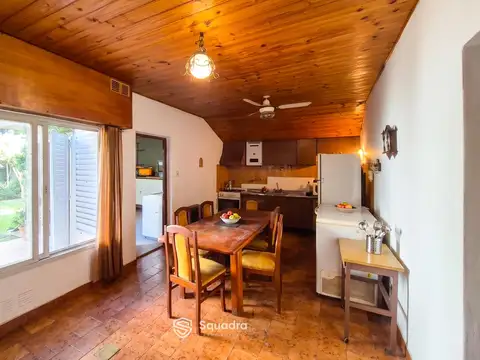 VENTA - Casa de tres dormitorios, patio con parrillero y cochera - Ntra Sra de la Guardia, Rosario.