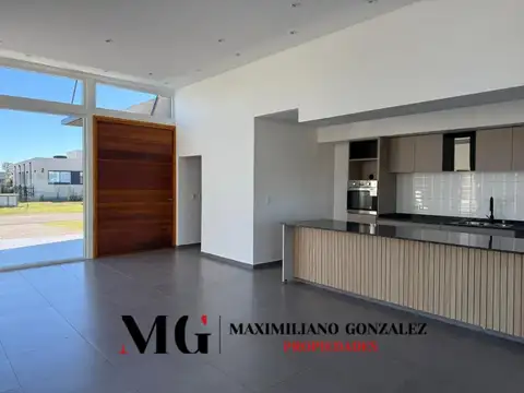 Casa en Alquiler de 3 dormitorios