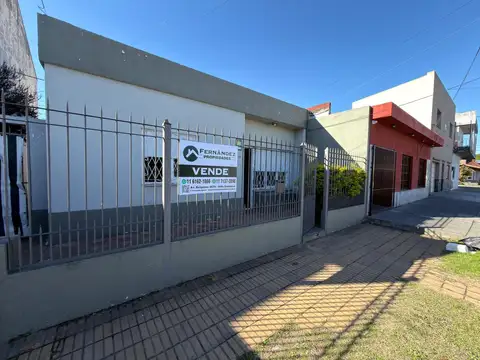 Venta casa sobre lote propio en Bernal Oeste