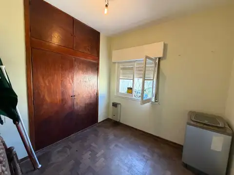 Venta casa sobre lote propio en Bernal Oeste