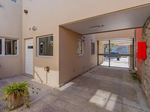 Depto Tipo Casa en Venta de 2 ambientes