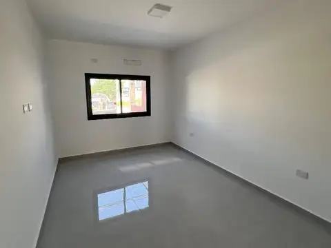 VENDO DUPLEX B NORTE VILLA ALLENDE, 2 DORM, PISCINA