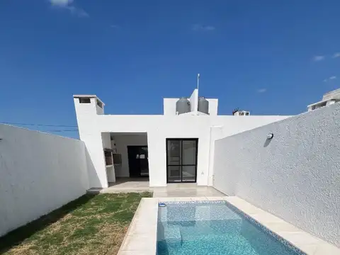 VENDO DUPLEX B NORTE VILLA ALLENDE, 2 DORM, PISCINA