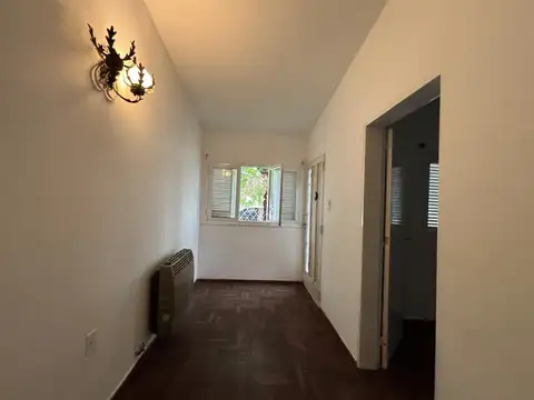 Casa 5 ambientes con 1 baño