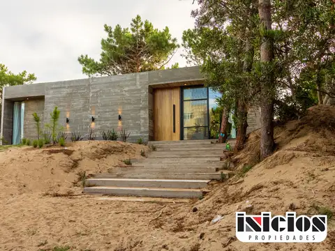Hermosa Casa Amplia y Moderna - C879