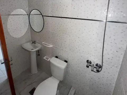 Departamento en Alquiler en Gregorio De Laferrere, $ 380.000