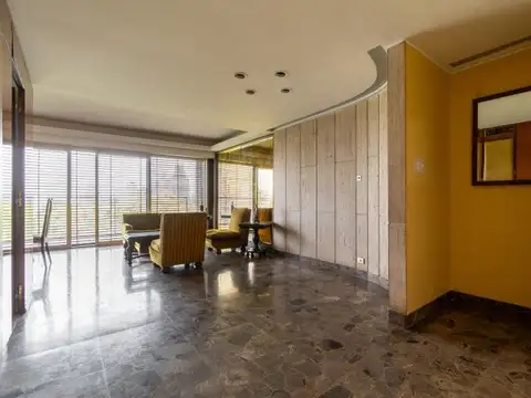 VENTA DEPTO 5 AMB EN FLORES APTO CREDITO