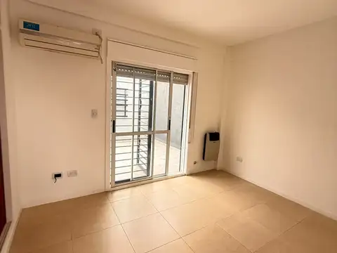 dpto 2amb impecable con patio y balcon terraza en paternal