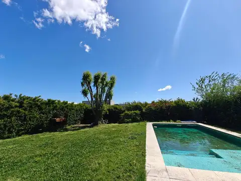 Casa en Venta en Pilar del Este - Santa Guadalupe, USD 183.000