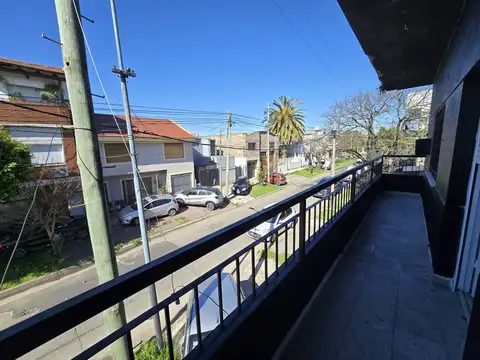 Depto Tipo Casa en Alquiler en Gerli, $ 600.000