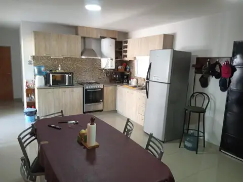 Casa en Alquiler Temporal con 1 cochera