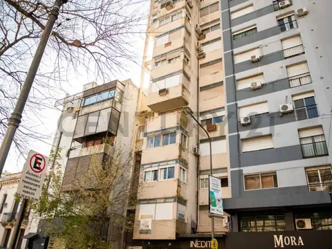 9 entre 47 y 48 700, Piso 0