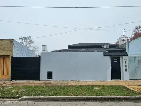 VILLA BALLESTER: CASA 2 AMB A ESTRENAR CON ENTRADA DE AUTO. CONSULTE