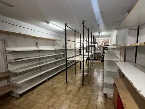 Local en Alquiler en Jose Leon Suarez, $ 800.000