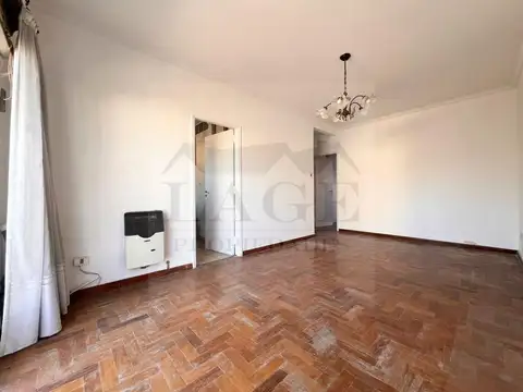 Mariscal Solano Lopez 3112 , Piso 2