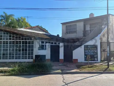 Venta de Casa 4 AMBIENTES más local en Boulogne, San Isidro.