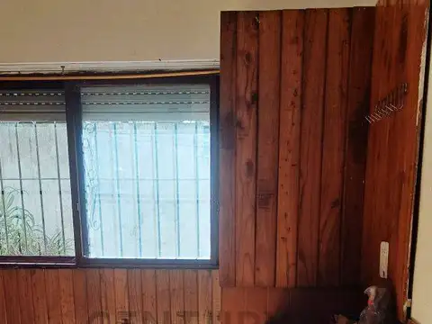 Venta de Casa 4 AMBIENTES más local en Boulogne, San Isidro.