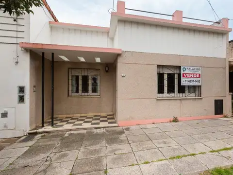 Casa en Alquiler en Moron, $ 900.000