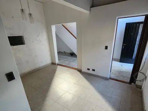 Depto Tipo Casa en Venta en Ramos Mejía Sur, USD 47.500