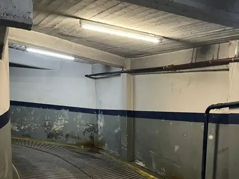 Cochera cubierta en venta en Villa Urquiza ? Primer subsuelo