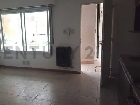 Santa Fe 1400, Piso 0