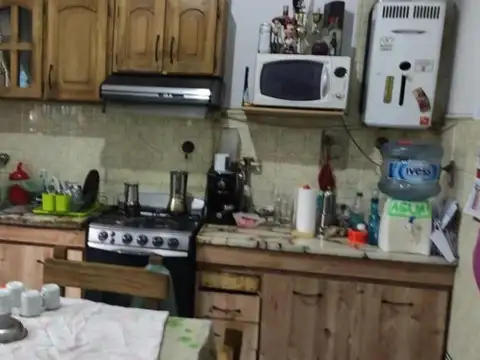 Casa 3 ambientes con 1 baño