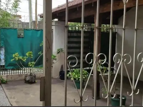 Ucrania e/ Yerbal y Castro