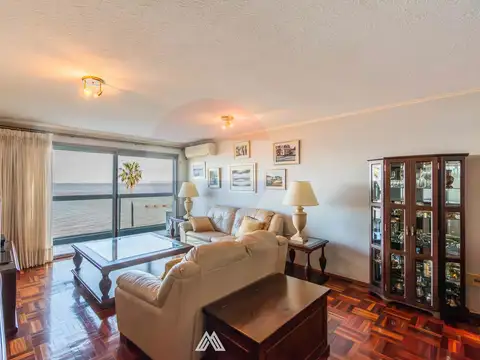 Venta apartamento Punta Carretas Rambla. 