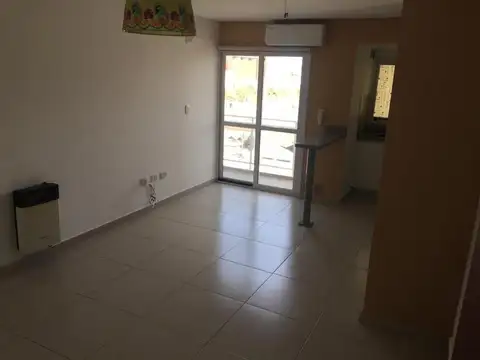 Excelente departamento Céntrico