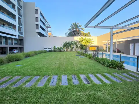 Florida. Alquiler departamento  2 ambientes con cochera y amenities .