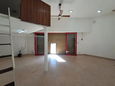 Local en Alquiler en Las Heras, $ 500.000