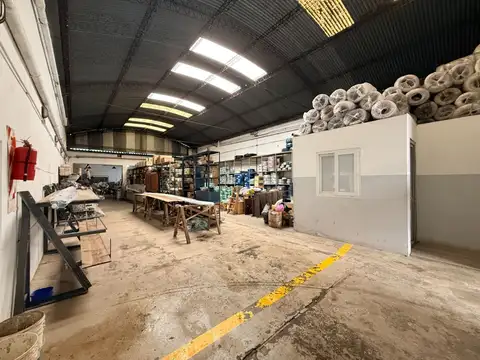 VENTA GALPÓN INDUSTRIAL CON HABILITACIÓN VIGENTE, ZONA EL GAUCHO