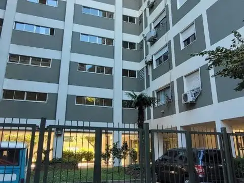 CRÁMER 345/55 - COLEGIALES - COCHERA FIJA Y DESCUBIERTA!