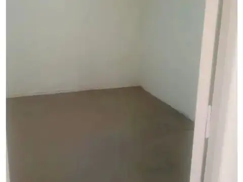 Local en Alquiler en Villa Real, $ 990.000