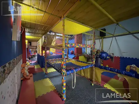 Local comercial - Urquiza y Sarmiento