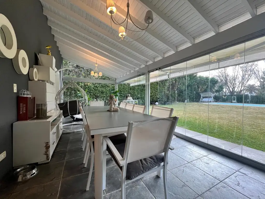 Casa en Venta - Abril Club De Campo